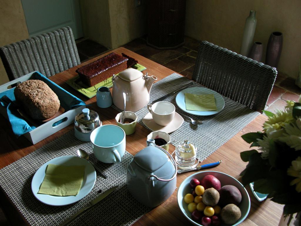 Bed and Breakfast Au Mas Des Calmettes Parisot  Exterior foto