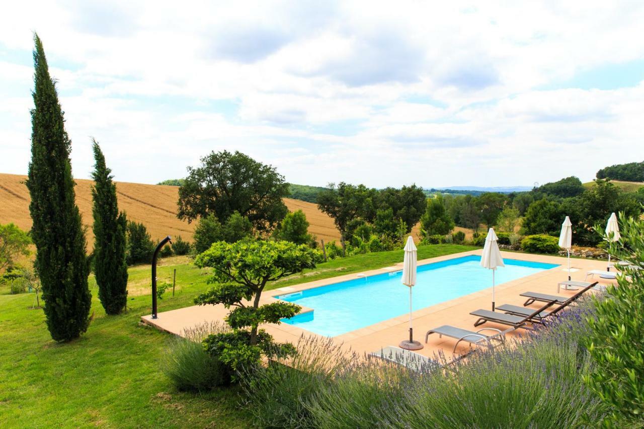 Bed and Breakfast Au Mas Des Calmettes Parisot  Exterior foto
